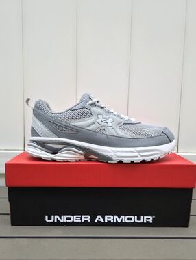 Under Armour HOVR Apparition Tech Sneakers Men’s 10.5 Gray Like New W/Box
